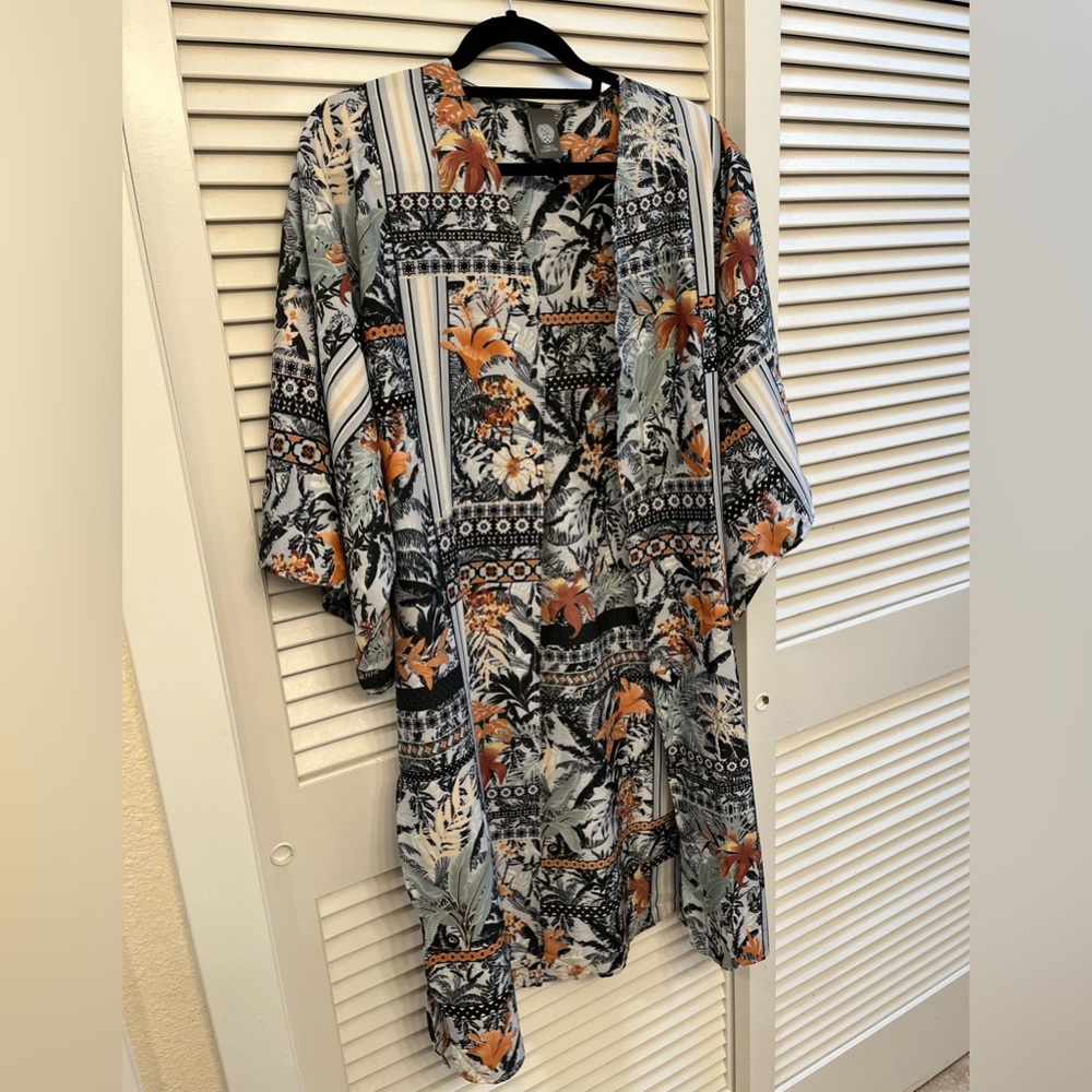 Vince Camuto lightweight ruana/poncho